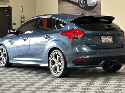 Used 2018 Ford Focus ST image 6