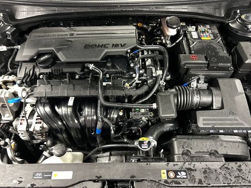 Used 2026 Hyundai Elantra SE FWD image 22