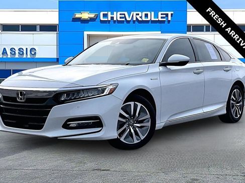 Used 2020 Honda Accord Touring image 3