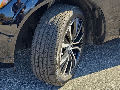 Used 2023 Volvo XC60 B5 Plus w/ Climate Package image 33