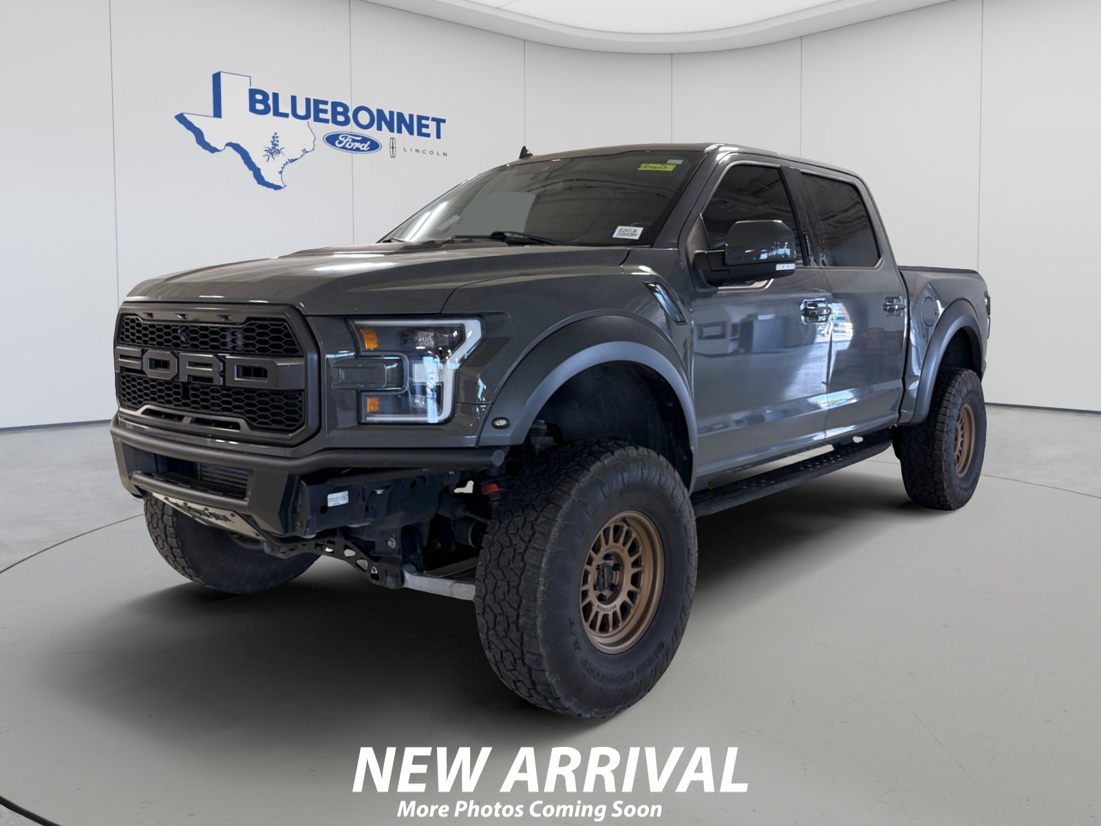 Used 2020 Ford F150 Raptor w/ Equipment Group 802A Luxury AWD/4WD image 1