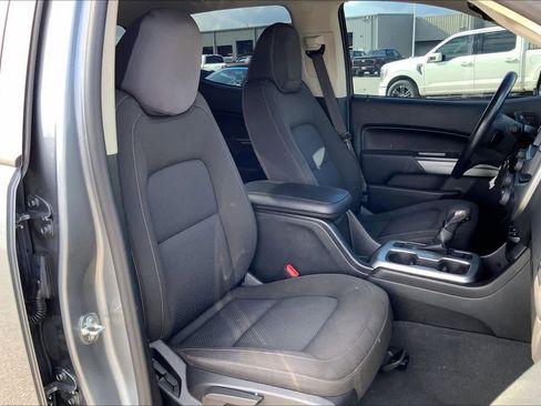 Used 2022 Chevrolet Colorado LT image 8