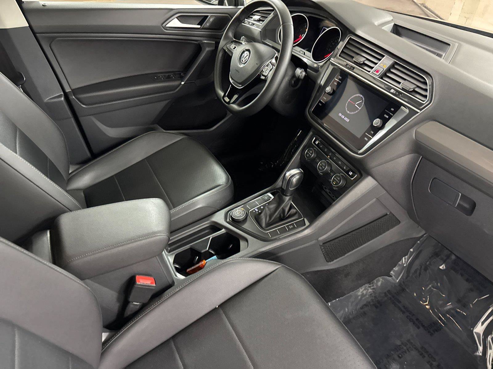 Used 2020 Volkswagen Tiguan SE AWD/4WD image 15