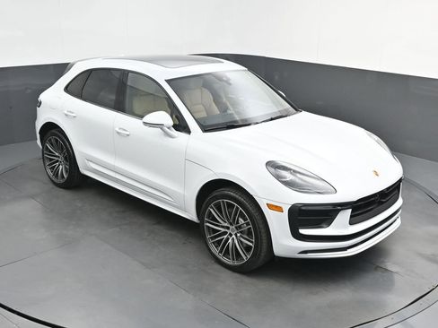 New 2026 Porsche Macan AWD/4WD image 33