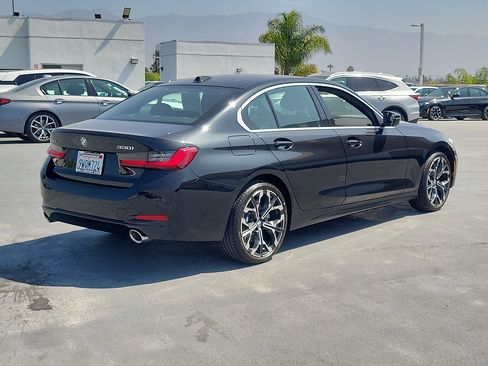 Used 2026 BMW 330i xDrive Sedan w/ Convenience Package AWD/4WD image 3