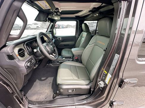 New 2026 Jeep Gladiator Mojave AWD/4WD image 27