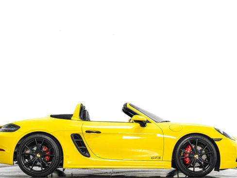 Used 2018 Porsche 718 Boxster GTS RWD image 2