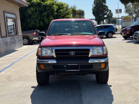 Used 2000 Toyota Tacoma PreRunner w/ Value Pkg RWD image 3