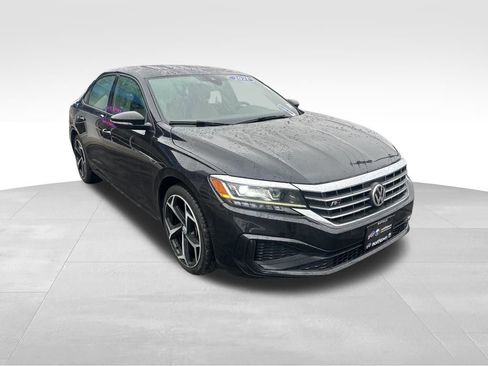 Used 2021 Volkswagen Passat 2.0T R-Line image 8