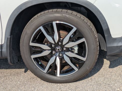 Used 2022 Honda Pilot Touring image 11