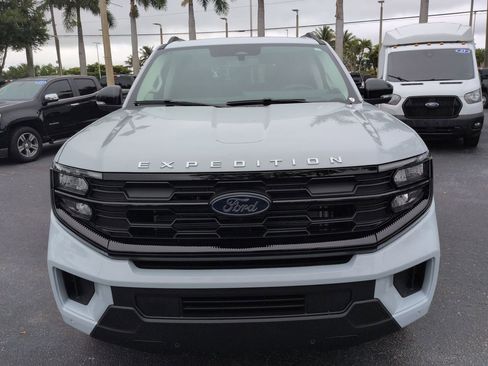 New 2026 Ford Expedition Active RWD image 9