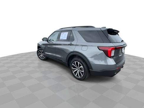 Used 2025 Ford Explorer ST-Line AWD/4WD image 6