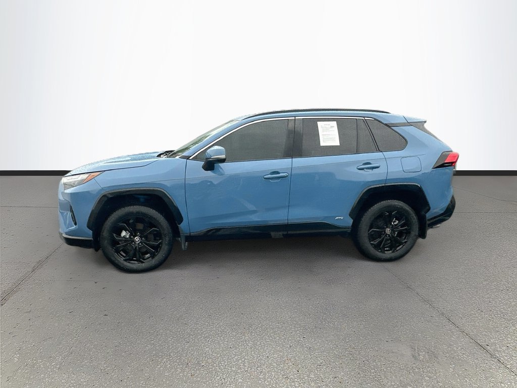 Used 2022 Toyota RAV4 SE w/ Convenience Package AWD/4WD image 4