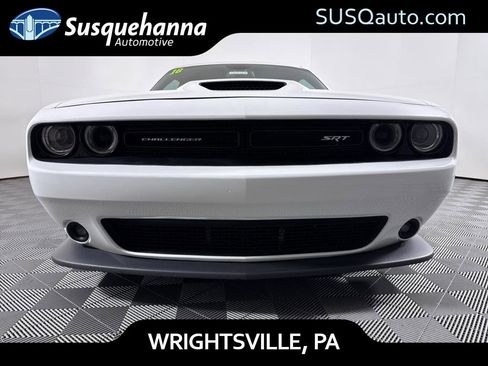 Used 2016 Dodge Challenger SRT w/ Technology Group image 2
