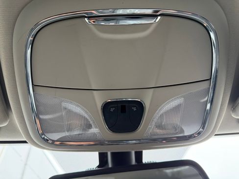 Used 2017 Jeep Cherokee Latitude w/ Cold Weather Group image 25