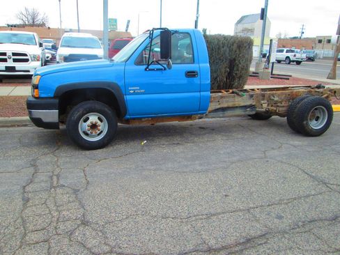 Used 2007 Chevrolet Silverado 3500 2WD Reg Cab 161.5 WB, 84.9 C w/ Heavy-Duty Power Package image 2