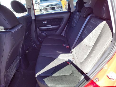 Used 2012 Kia Soul + FWD image 23