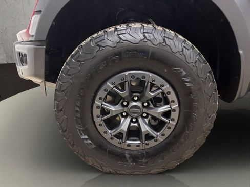 Certified 2022 Ford F150 Raptor w/ Raptor 37 Performance Package AWD/4WD image 25