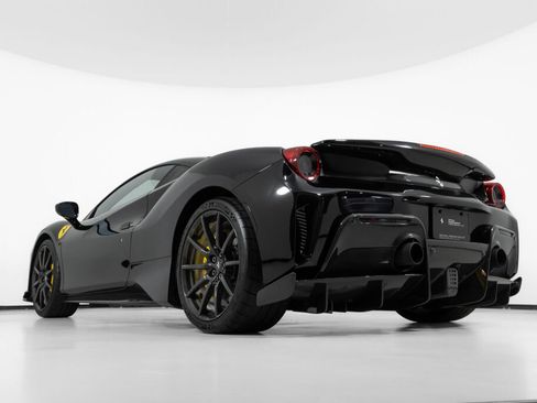 Used 2019 Ferrari 488 Pista Coupe RWD image 20