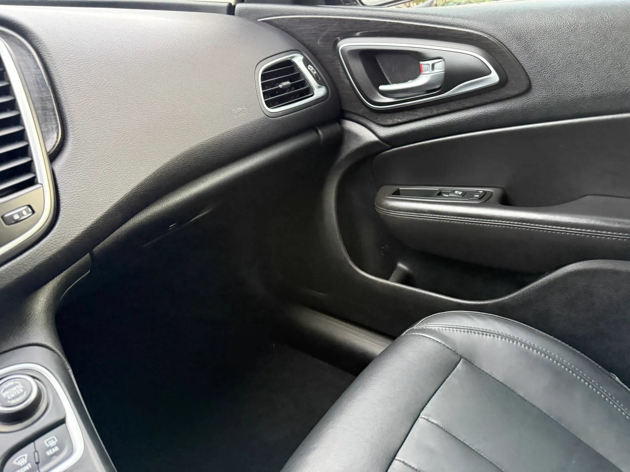 Used 2015 Chrysler 200 C AWD/4WD image 21