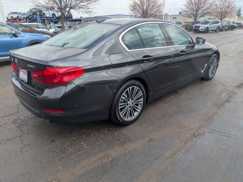 Used 2019 BMW 530i xDrive w/ Premium Package image 7