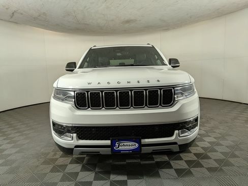 Certified 2023 Jeep Wagoneer L Series II AWD/4WD image 2