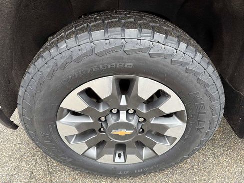 Used 2021 Chevrolet Silverado 2500 Custom w/ Custom Value Package image 31