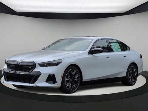 New 2026 BMW i5 M60 AWD/4WD image 4