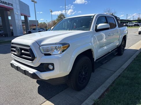Used 2022 Toyota Tacoma SR5 image 7