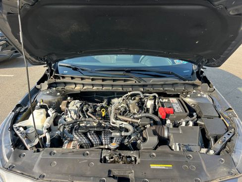 Used 2025 Nissan Altima 2.5 SV image 33