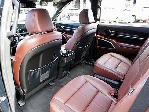 Used 2023 Kia Telluride EX w/ EX Captain's Chair Package image 19