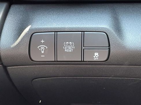 New 2026 Hyundai Elantra SEL FWD image 18