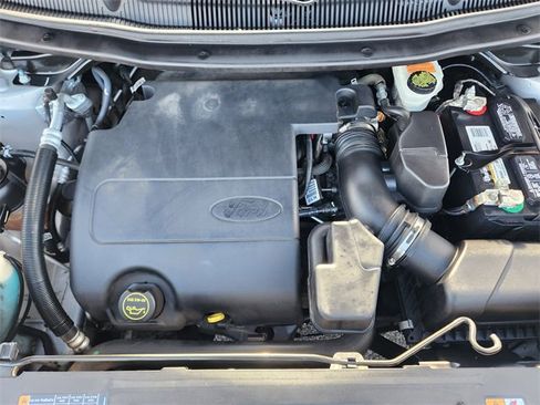 Used 2017 Ford Explorer Limited image 17