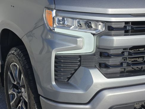 Used 2023 Chevrolet Silverado 1500 RST image 10
