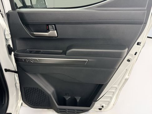 Used 2025 Toyota Tacoma TRD Off-Road image 31