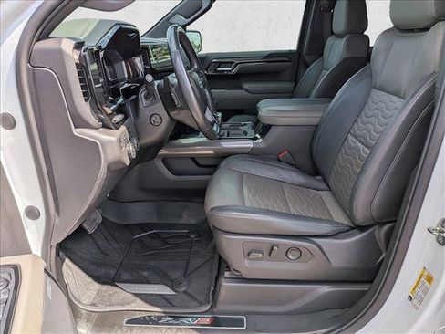 Used 2023 Chevrolet Silverado 1500 ZR2 w/ Technology Package image 16