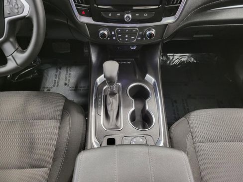 Used 2023 Chevrolet Traverse LT image 16