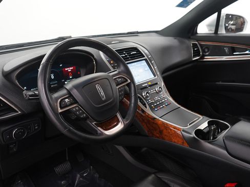 Used 2019 Lincoln Nautilus Reserve image 25