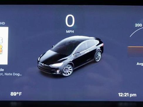 Used 2018 Tesla Model X 75D image 12