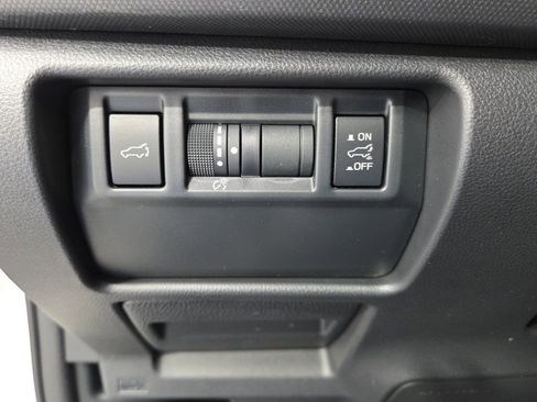 Used 2025 Subaru Forester Premium AWD/4WD image 26