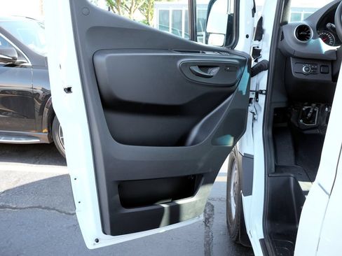 Used 2026 Mercedes-Benz Sprinter 2500 image 8