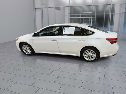 Used 2014 Toyota Avalon XLE FWD image 6