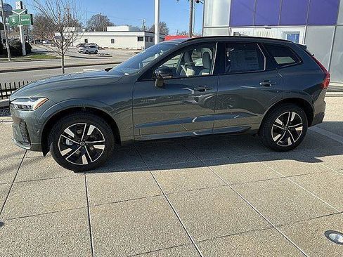 New 2026 Volvo XC60 B5 Plus w/ Climate Package AWD/4WD image 11