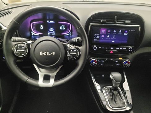 Used 2023 Kia Soul EX image 22