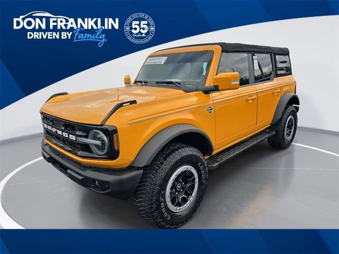 Used 2022 Ford Bronco Outer Banks w/ Sasquatch Package image 1