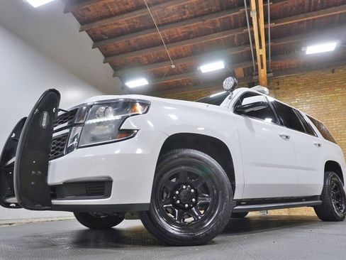 Used 2019 Chevrolet Tahoe 4WD image 3