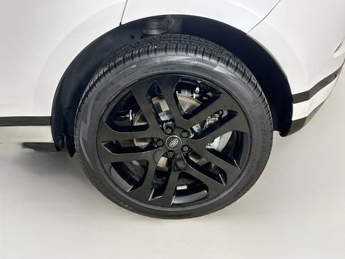 Used 2024 Land Rover Range Rover Evoque Dynamic SE image 42