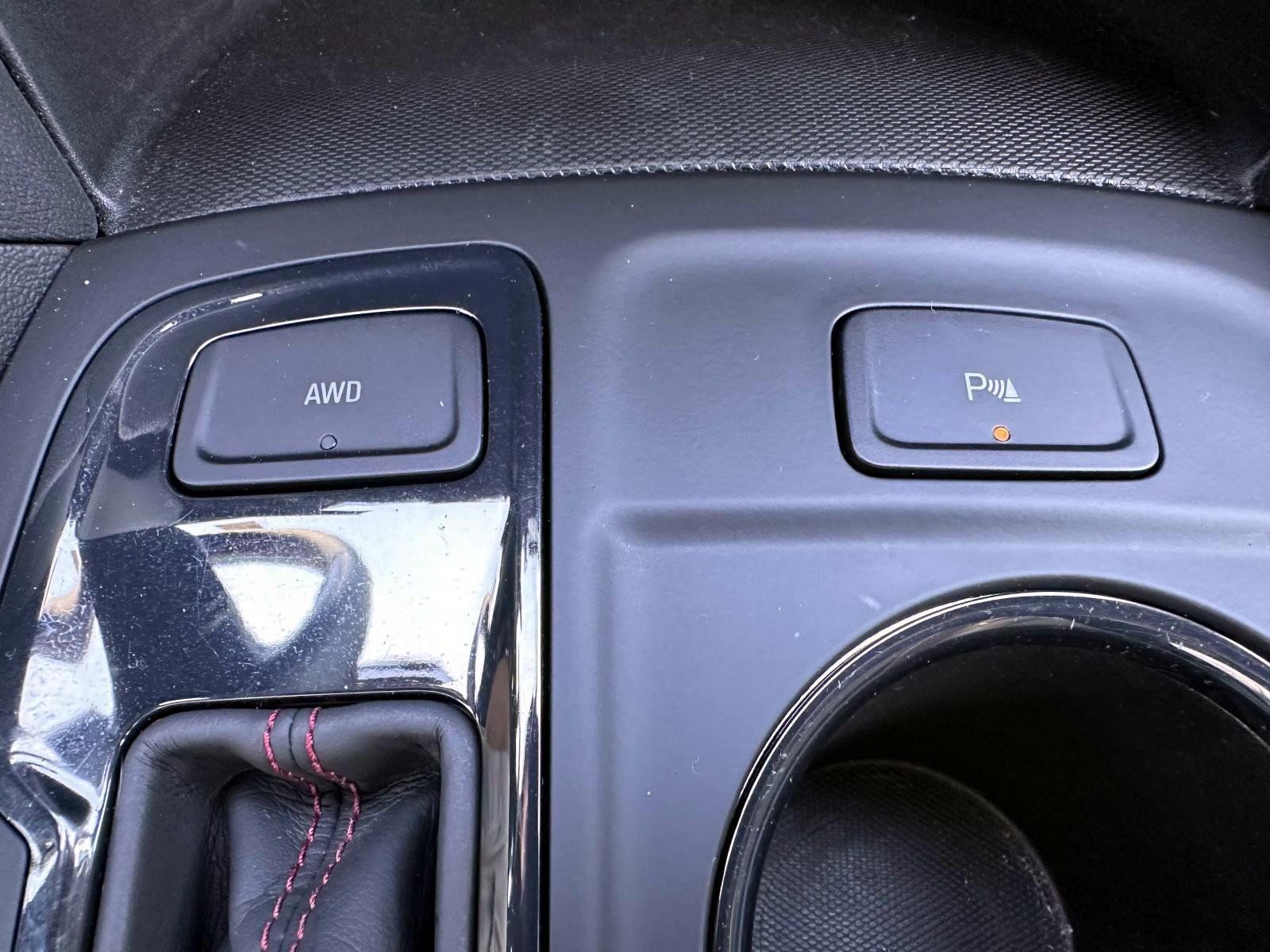 Used 2024 Chevrolet Equinox RS w/ RS Leather Package AWD/4WD image 25
