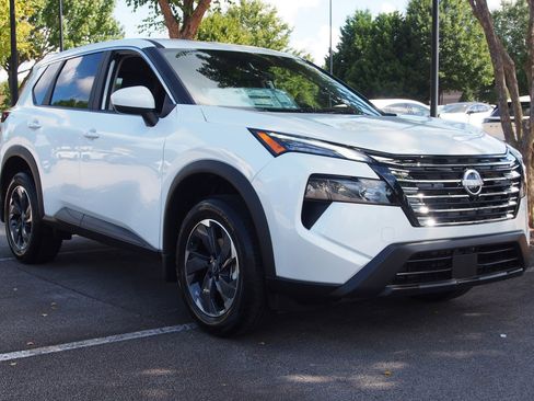 Used 2026 Nissan Rogue SV FWD image 1