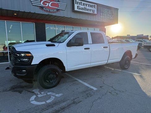 Used 2025 RAM 2500 Tradesman w/ Bed Convenience Group image 1